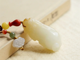 和田玉挂件图片精选