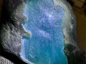 缅甸翡翠八大场口探秘:孕育稀世珍宝的传奇矿区