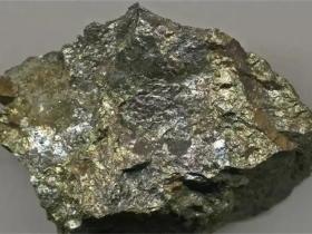 黄铜矿:地球深处的