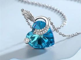 水晶项链:自然馈赠的灵动之美