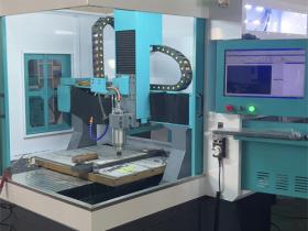 雕刻机器多少钱一台?价格解析与选购指南