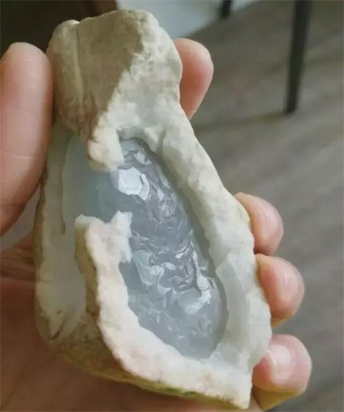 玻璃种翡翠原石