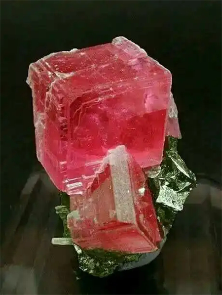 红水晶是什么