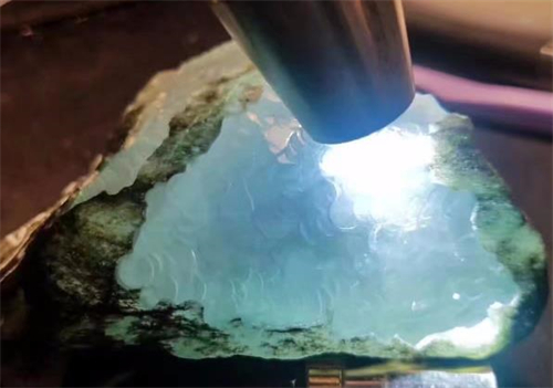 冰种翡翠原石鉴定方法以及工具